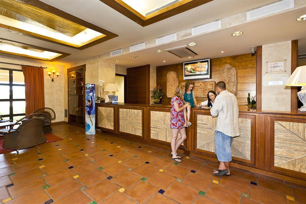 Hotel Roulette Vila Seca Esterno foto